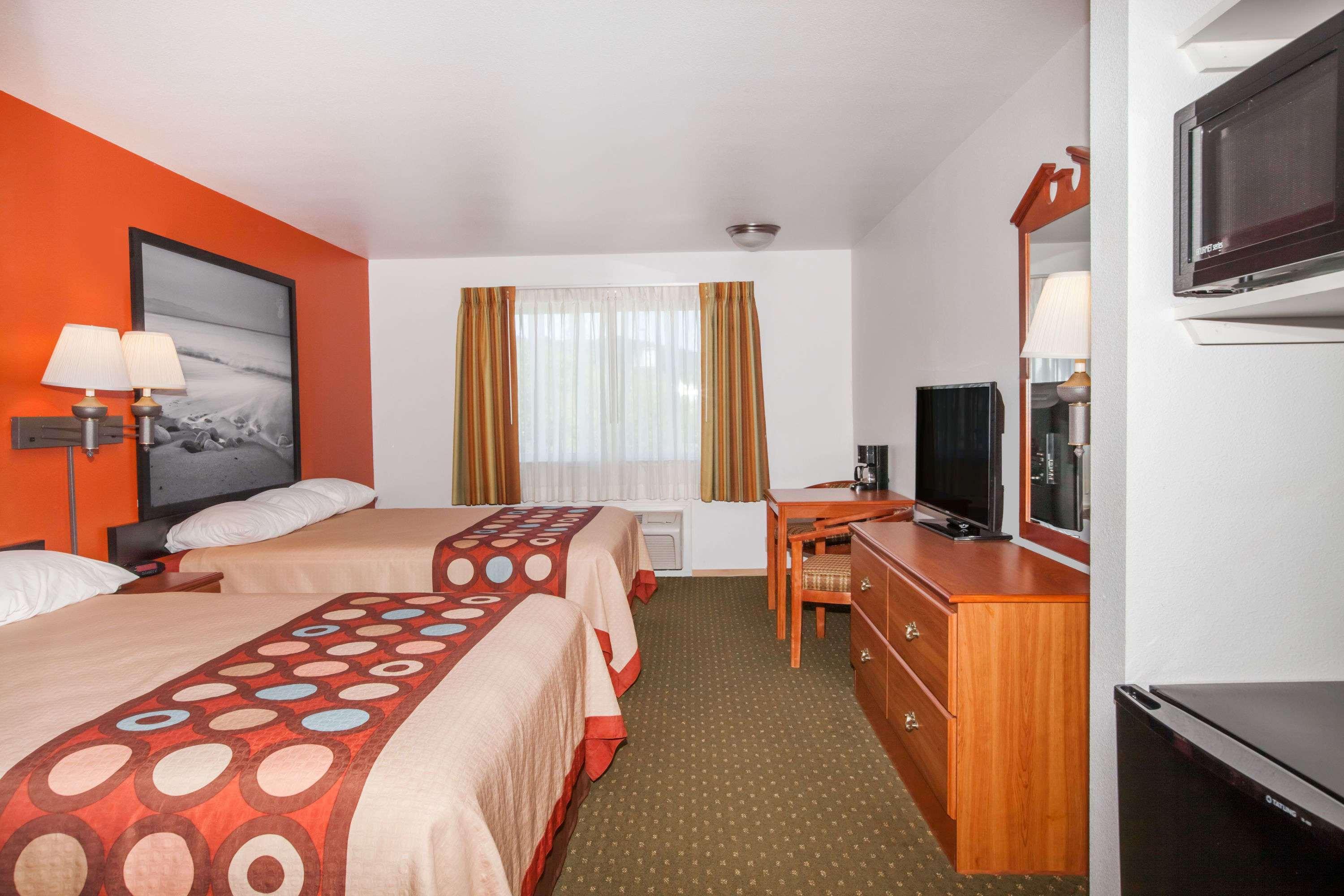 Super 8 By Wyndham Cloverdale Wine Country Экстерьер фото